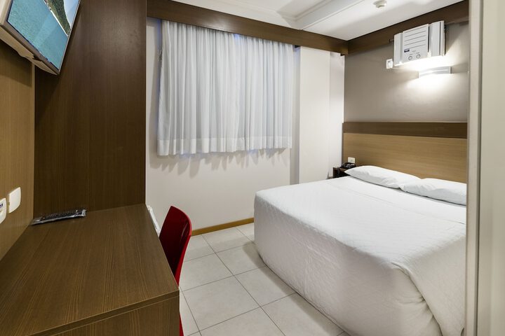 Room 13 of 53