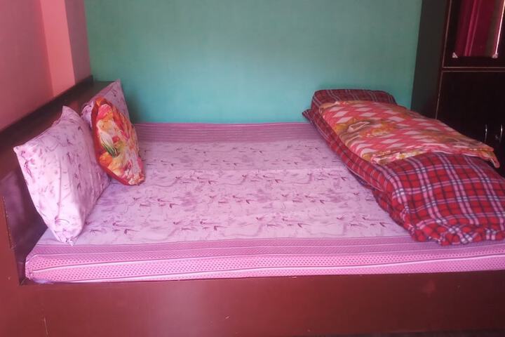 Room 3 of 16