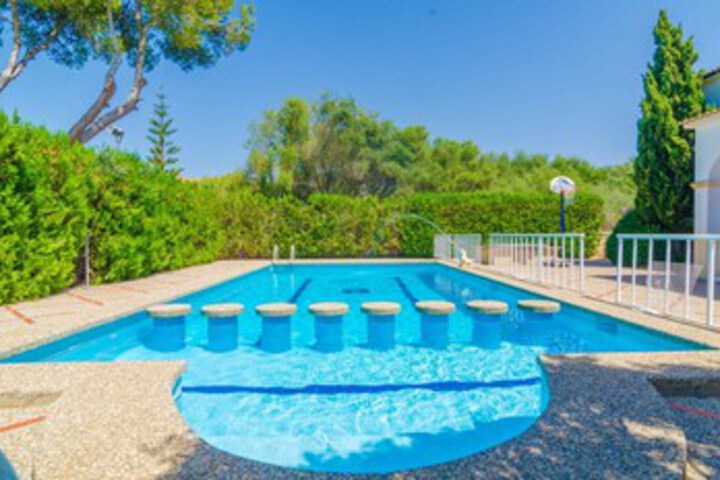 Pool 24 of 40