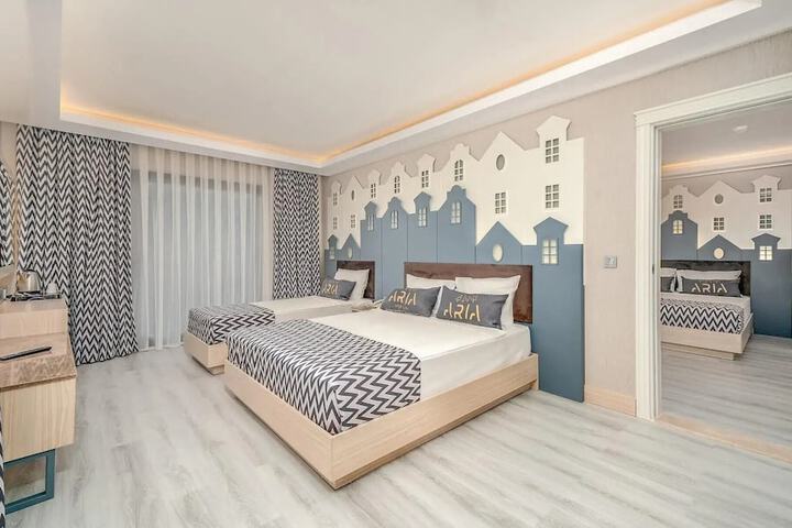 Room 17 of 74
