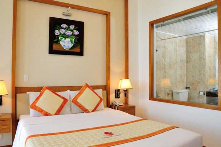 Room 9 of 37
