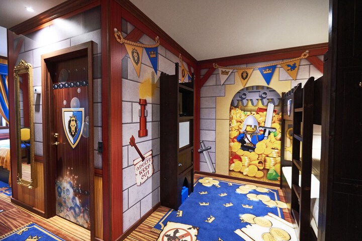 Room 6 of 54