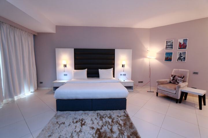 Room 5 of 24