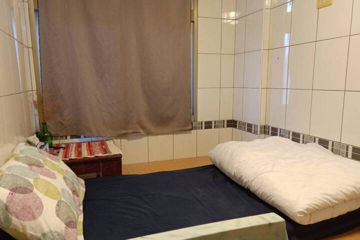 Room 15 of 61