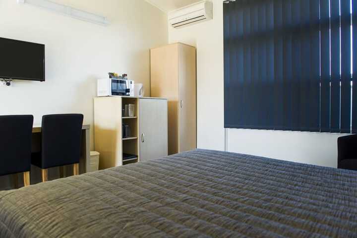 Room 16 of 37