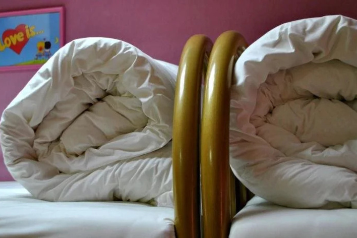 hotel_rooms