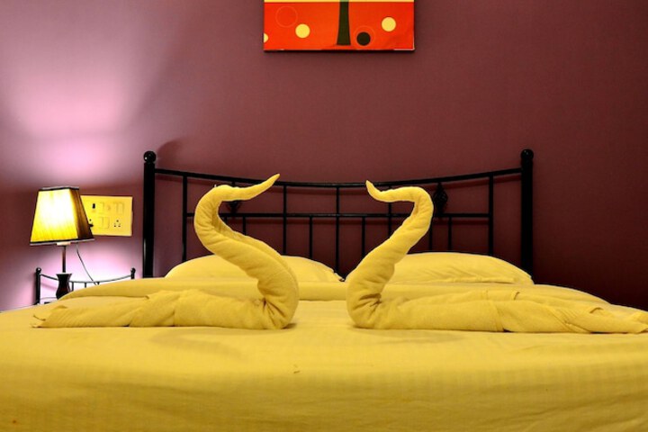 Room 2 of 13