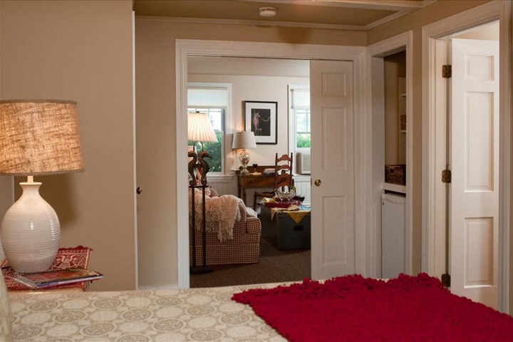 Room 16 of 142