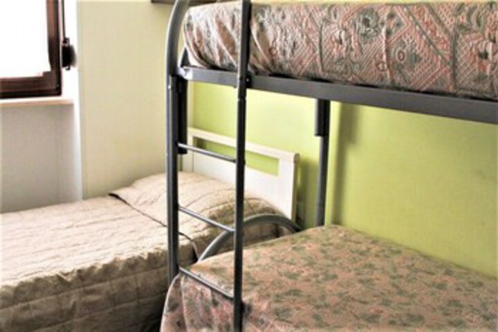 Room 40 of 52