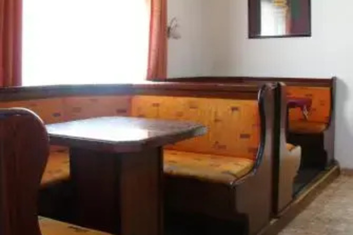 Room 5 of 21