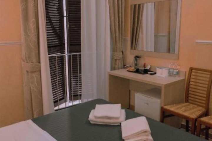 Room 37 of 73