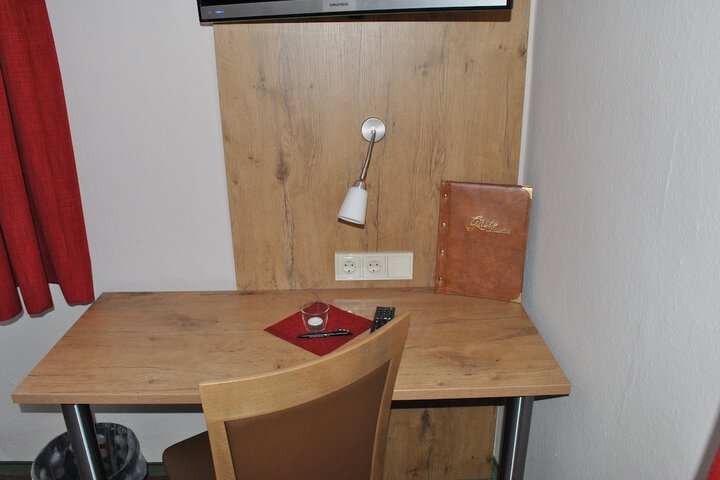 Room 13 of 52