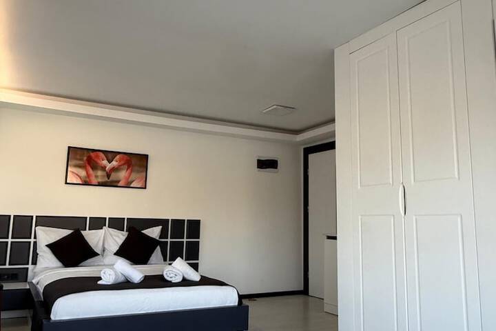 Room 38 of 65