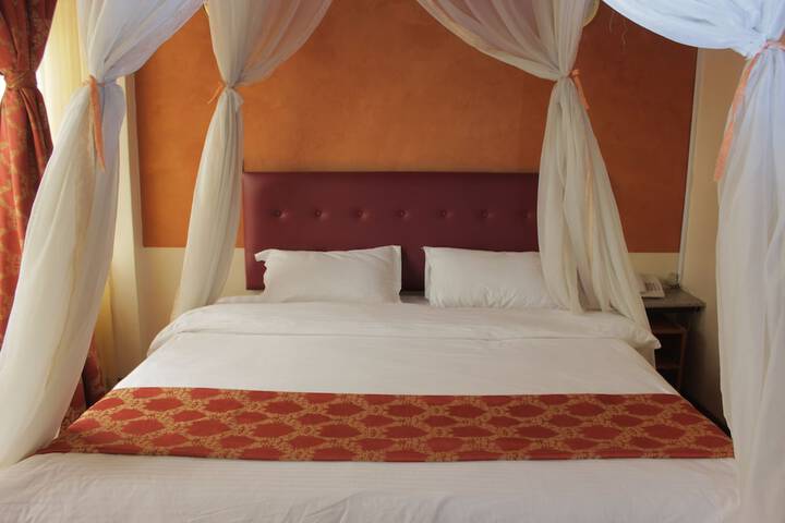 Room 7 of 26
