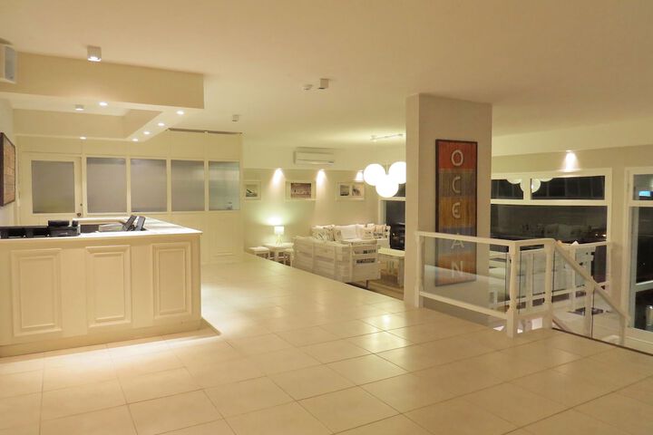 Hotel Interior 2 of 118