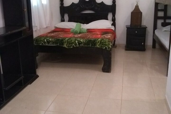 Room 26 of 33