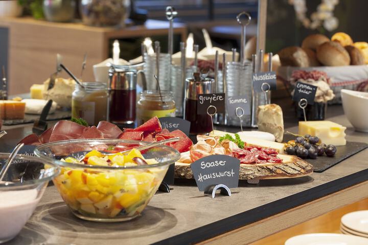 Breakfast/Coffee Service 49 of 79