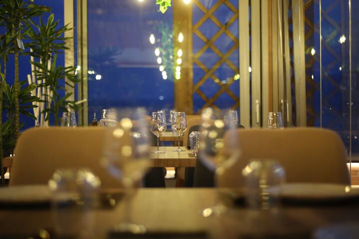 Dining 169 of 218