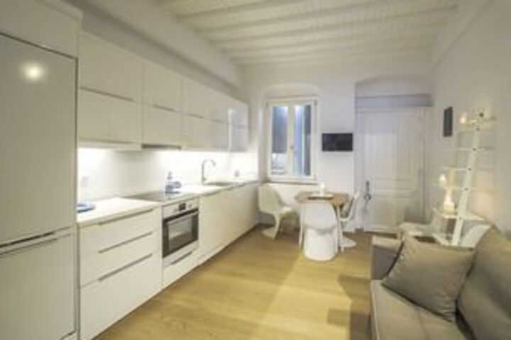 Room 16 of 18