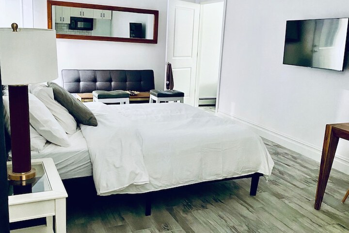 Room 11 of 17