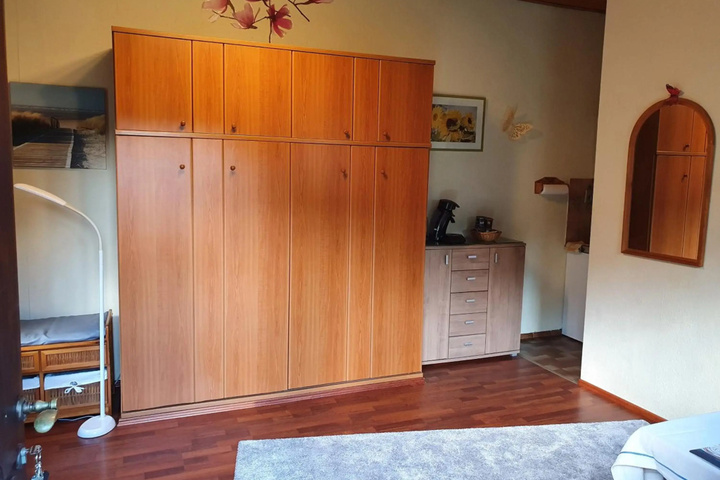 Room 5 of 13
