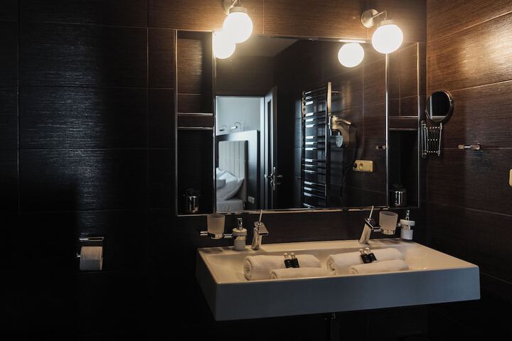 Room 46 of 70