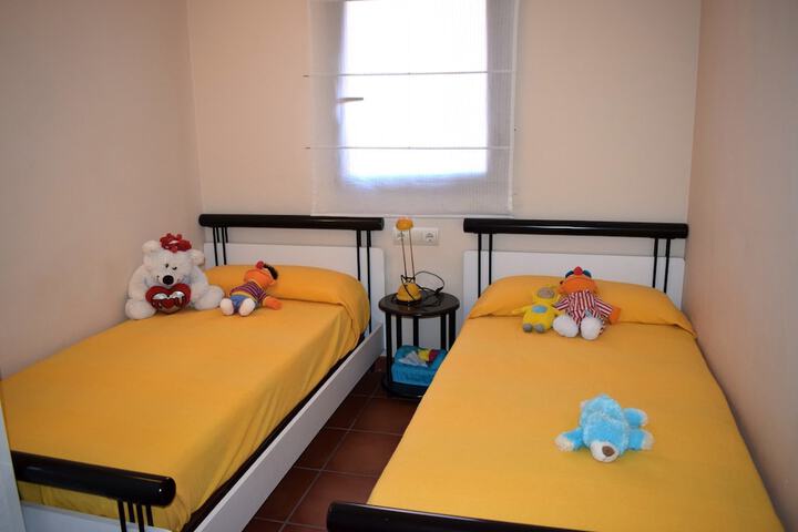 Room 2 of 18