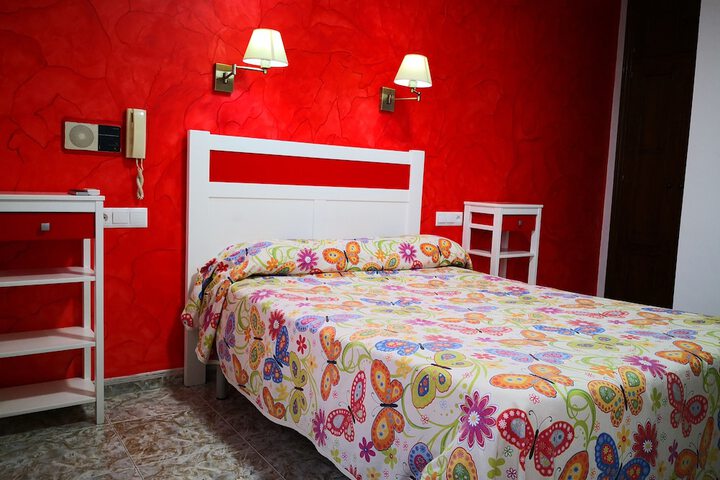 Room 4 of 43