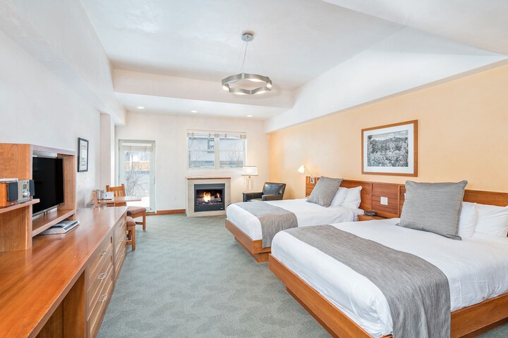 Room 2 of 61