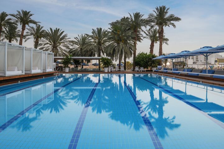 Pool 48 of 106