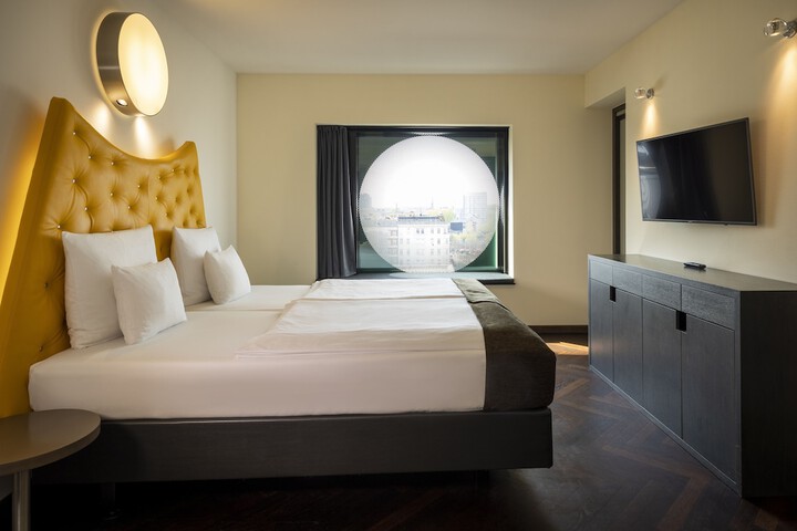 Room 22 of 52