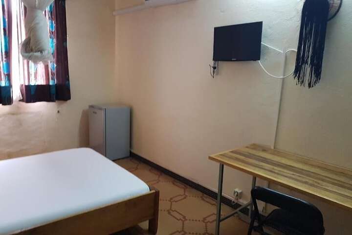 Room 10 of 23