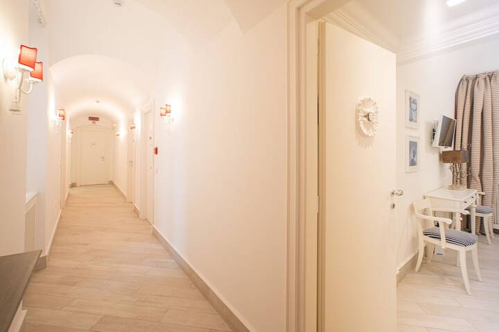 Room 21 of 89