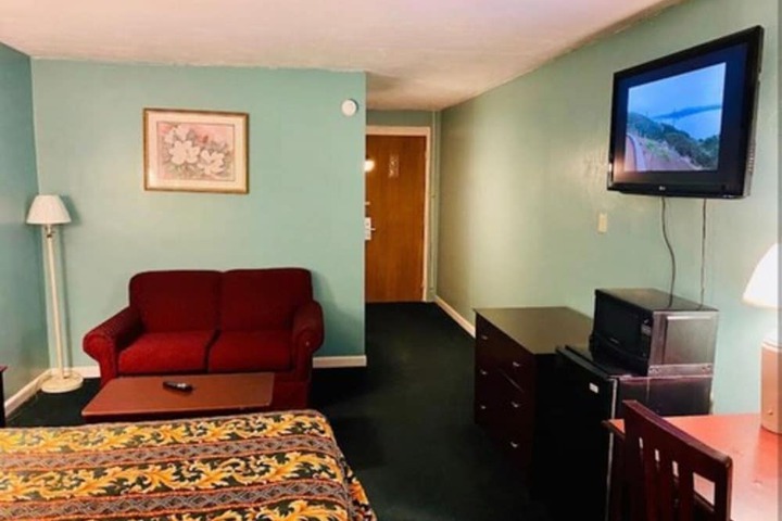 1 Double Bed (1 of 2)
