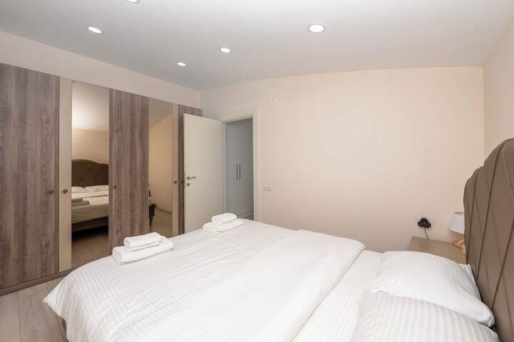 Room 58 of 271