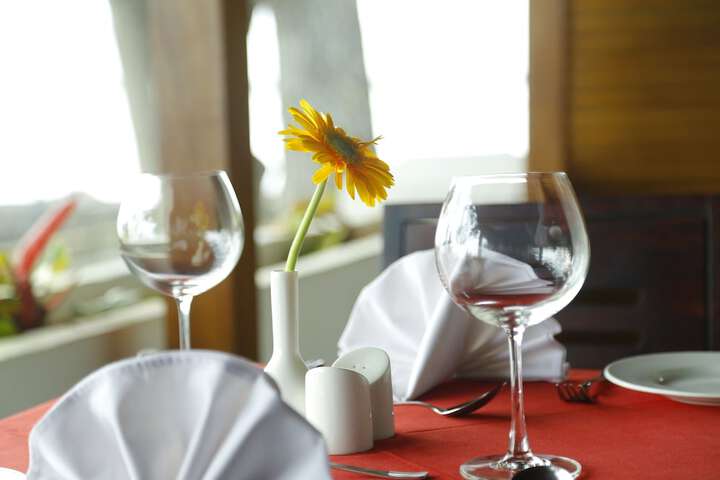 Dining 36 of 54