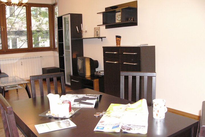 Room 5 of 13