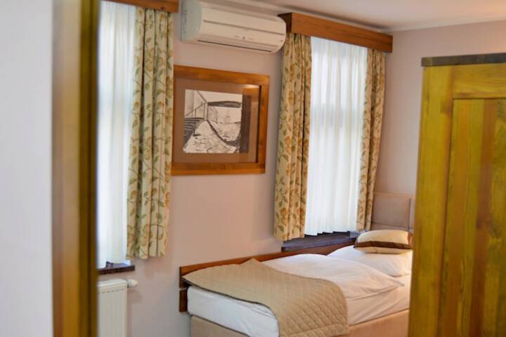 Room 29 of 91