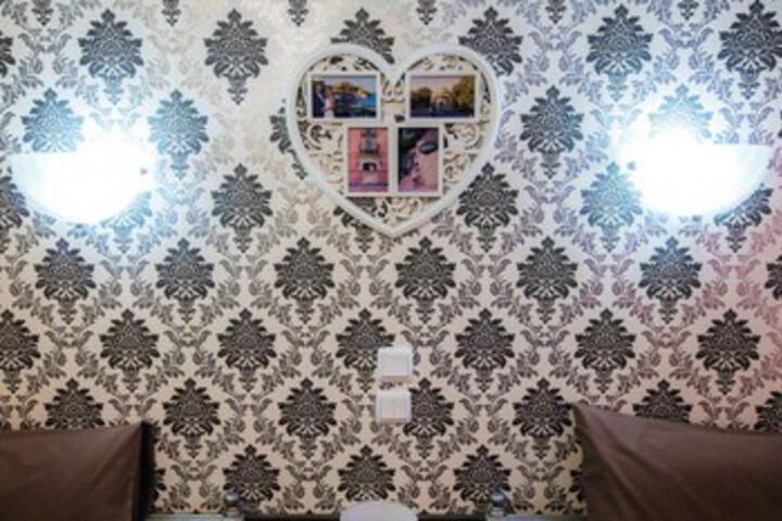 Room 4 of 14