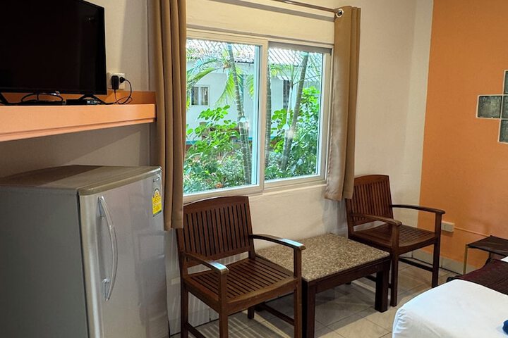 Room 13 of 136