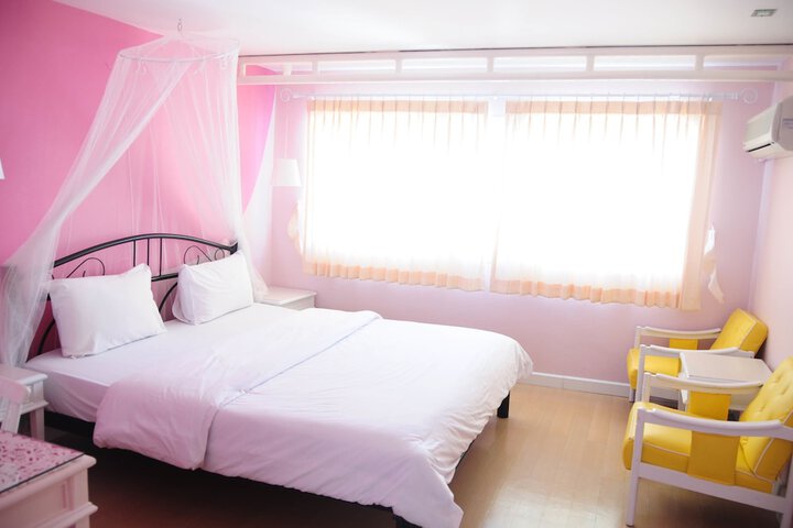 Room 7 of 31