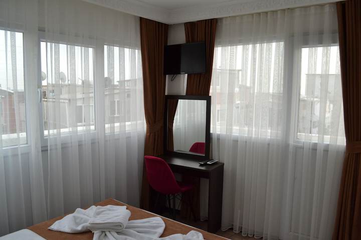Room 32 of 88