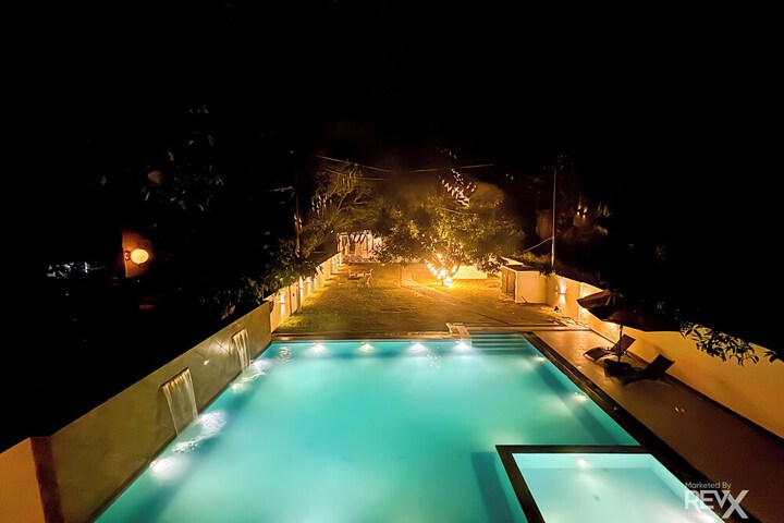 Pool 93 of 111