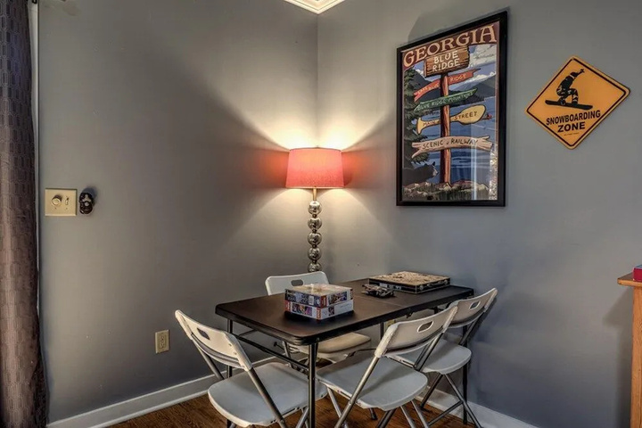 Room 11 of 20