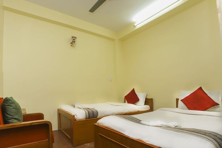 Room 12 of 40