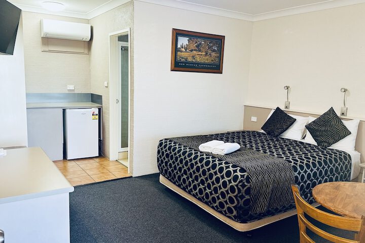 Room 25 of 54