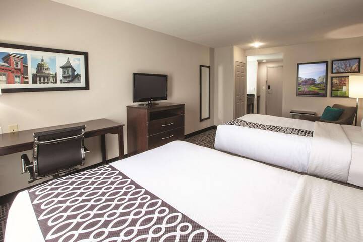 Room 4 of 43