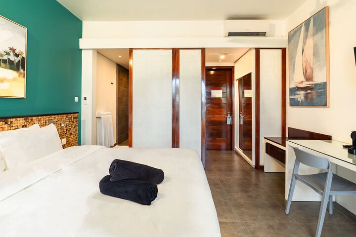 Room 4 of 38