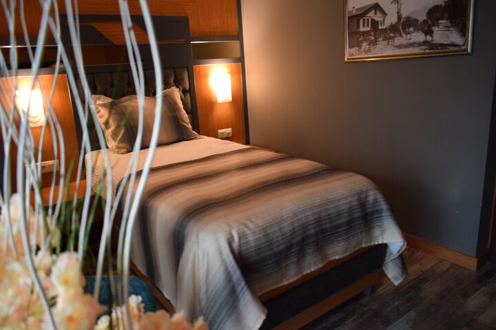 Room 4 of 26