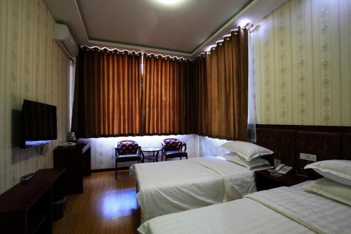 DaHuaiShu Hotel